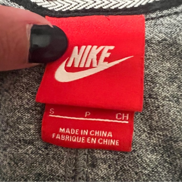 Nike Heathered Gray Zip Up Hoodie - Picture 2 of 2